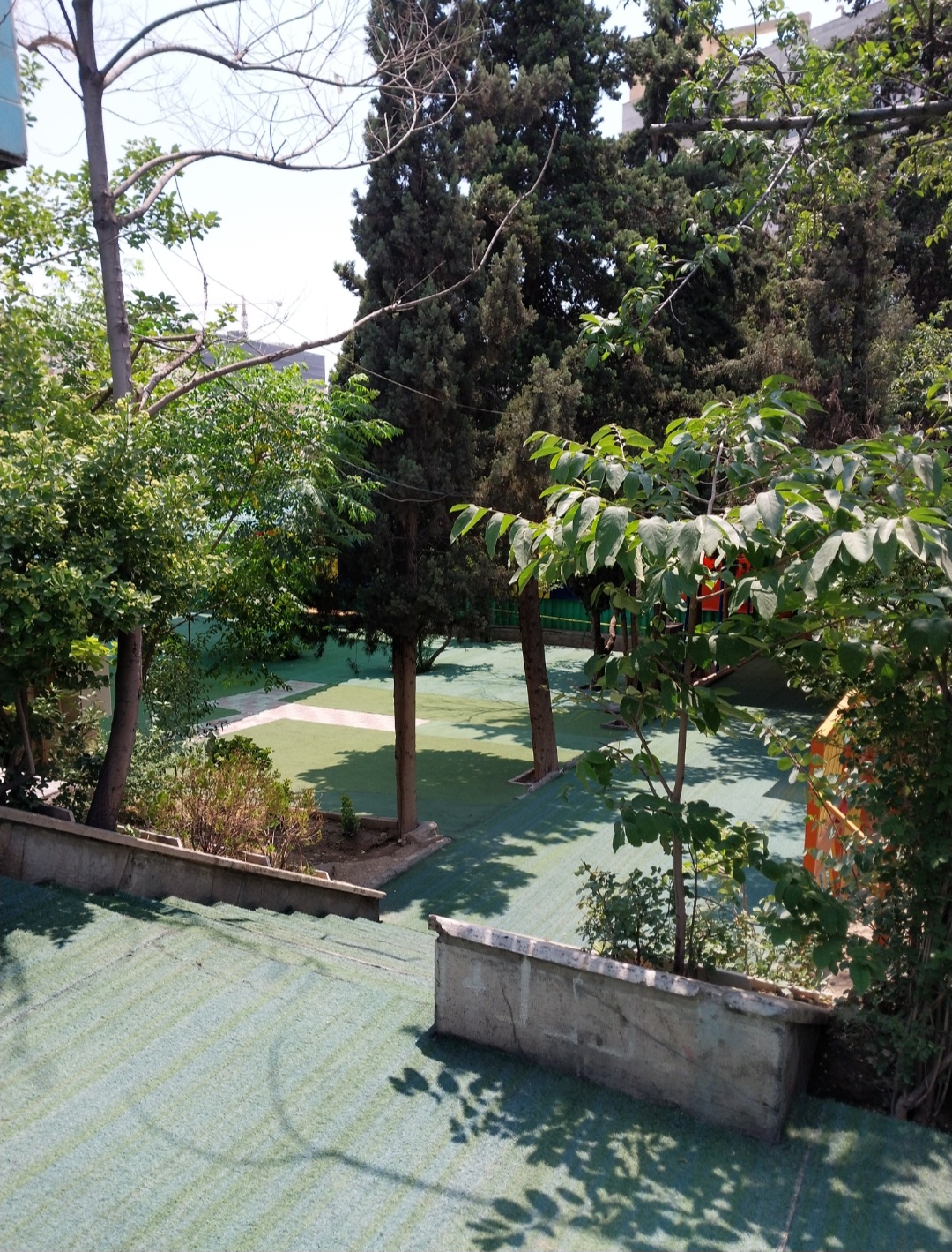 فضای داخل آموزشگاه 